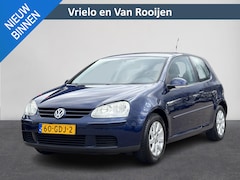 Volkswagen Golf - 1.6 Comfortline