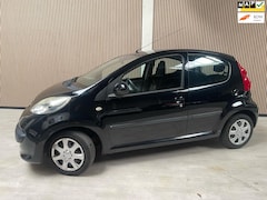 Peugeot 107 - 1.0-12V XR met nieuwe APK