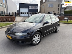 Seat Leon - 1.6-16V Signo Schuifdak/Leer/Elecstoelen/Climate/Cruise