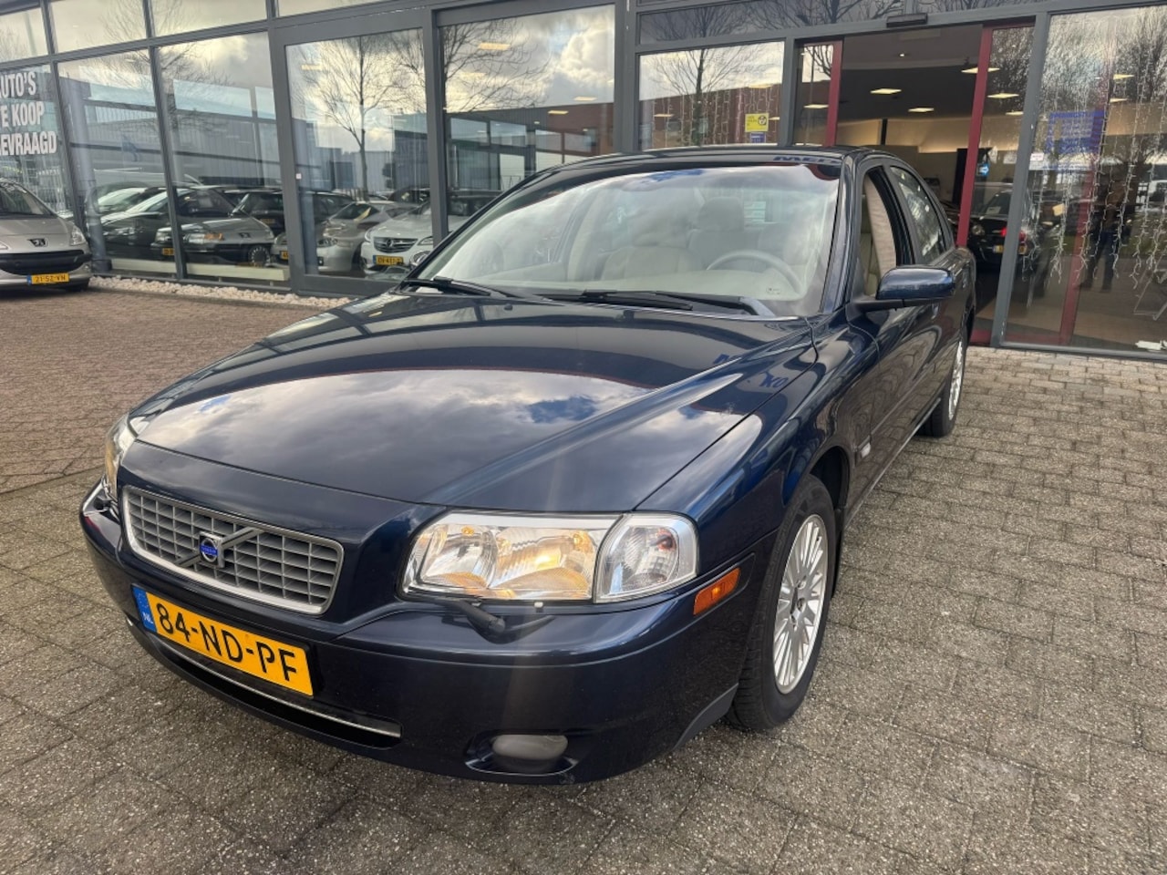 Volvo S80 - 2.4 Elite NAVI 100% OND. APK 10-25 BJ 2003 !!! - AutoWereld.nl