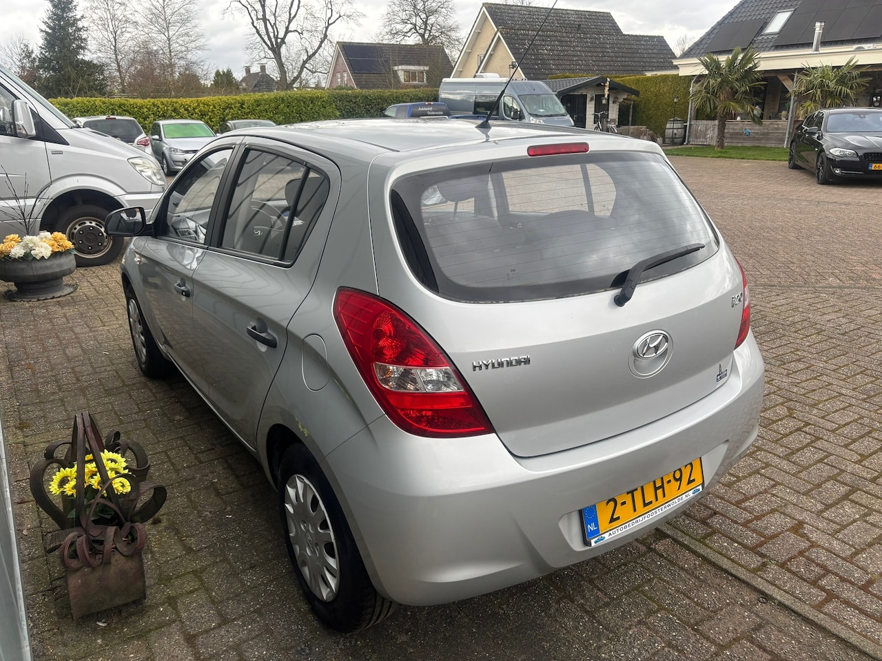 Hyundai i20 - 1.2i i-Drive AIRCO//ELEC.RAMEN//CV+AB//76000KM