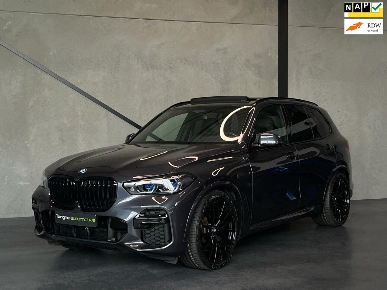 BMW X5 - XDrive45 M-Sport,Comfortst,Laser,Trekhaak,Stoelkoeling,Massage,Laser - AutoWereld.nl