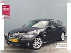 BMW 3-serie Touring - BWJ 2011 | 330i 272PK Luxury Line | LEER | CLIMA | NAVI | CRUISE | XENON | TREKHAAK |