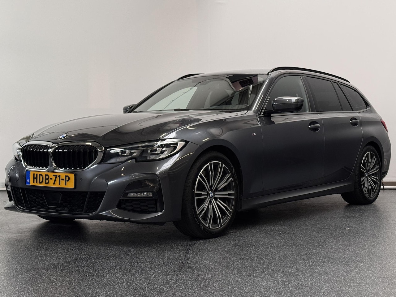 BMW 3-serie Touring - 330i High Executive M-Sport | 258 PK | Virtual | Adaptive | - AutoWereld.nl