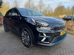 Kia e-Niro - DYNAMICLINE 64KWH 3FASEN/ACARPLAY/HLEER/NAV/FABRIEKSGARANTIE