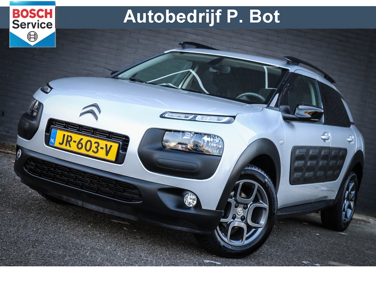 Citroën C4 Cactus - 1.2 PureTech Shine /Trekhaak/Navi/CruisControl - AutoWereld.nl