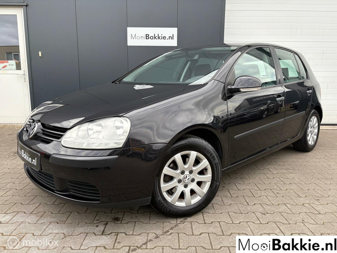 Volkswagen Golf - 1.6 FSI Comfortline 5-Drs / Cruise / Airco - AutoWereld.nl