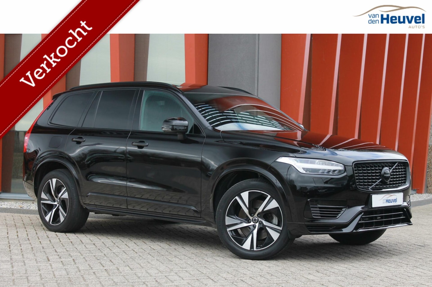 Volvo XC90 - T8 Recharge AWD R-Design | Panoramadak | Pilot Assist | Trekhaak | Parkeercamera | Stoelve - AutoWereld.nl