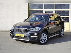 BMW X1 - sDrive20i 192PK Automaat Orange Edition II BJ2019 Lmv 17" | Led | Pdc | Elek. achterklep |