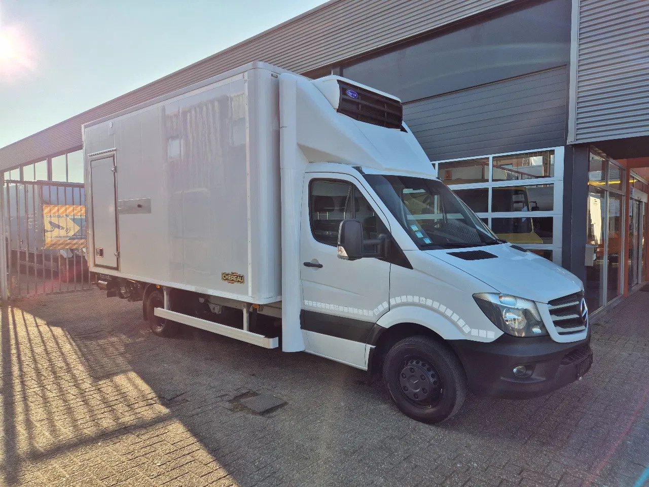 Mercedes-Benz Sprinter - 519 CDI 3.0 V6 Koelkoffer LBW 1000 KG Xarios 500 st 230V Chereau Euro 6 - AutoWereld.nl