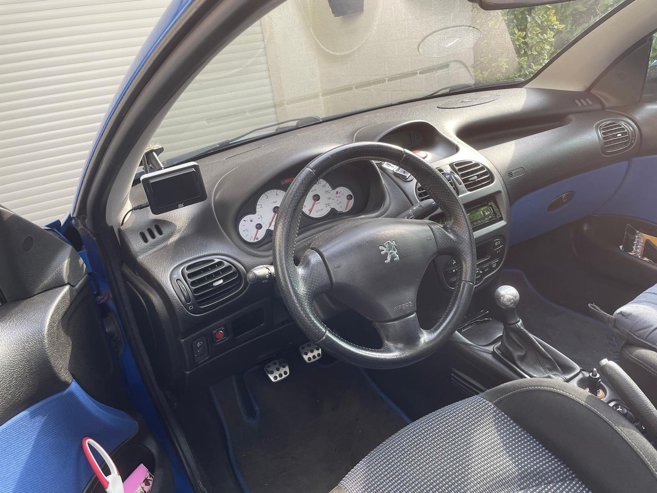 Peugeot 206 CC - 2.0-16V Roland Garros - AutoWereld.nl