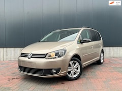 Volkswagen Touran - 1.2 TSI Highline BlueMotion * Navi * Cruise * Pano * Climate