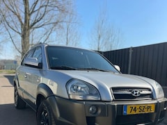 Hyundai Tucson - 2.0i Dynamic