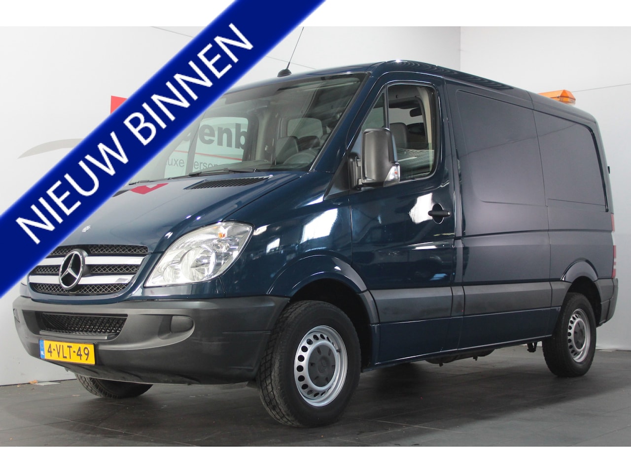 Mercedes-Benz Sprinter - 215 2.2 CDI 325 - 3 pers. - Airco / Trekhaak - AutoWereld.nl