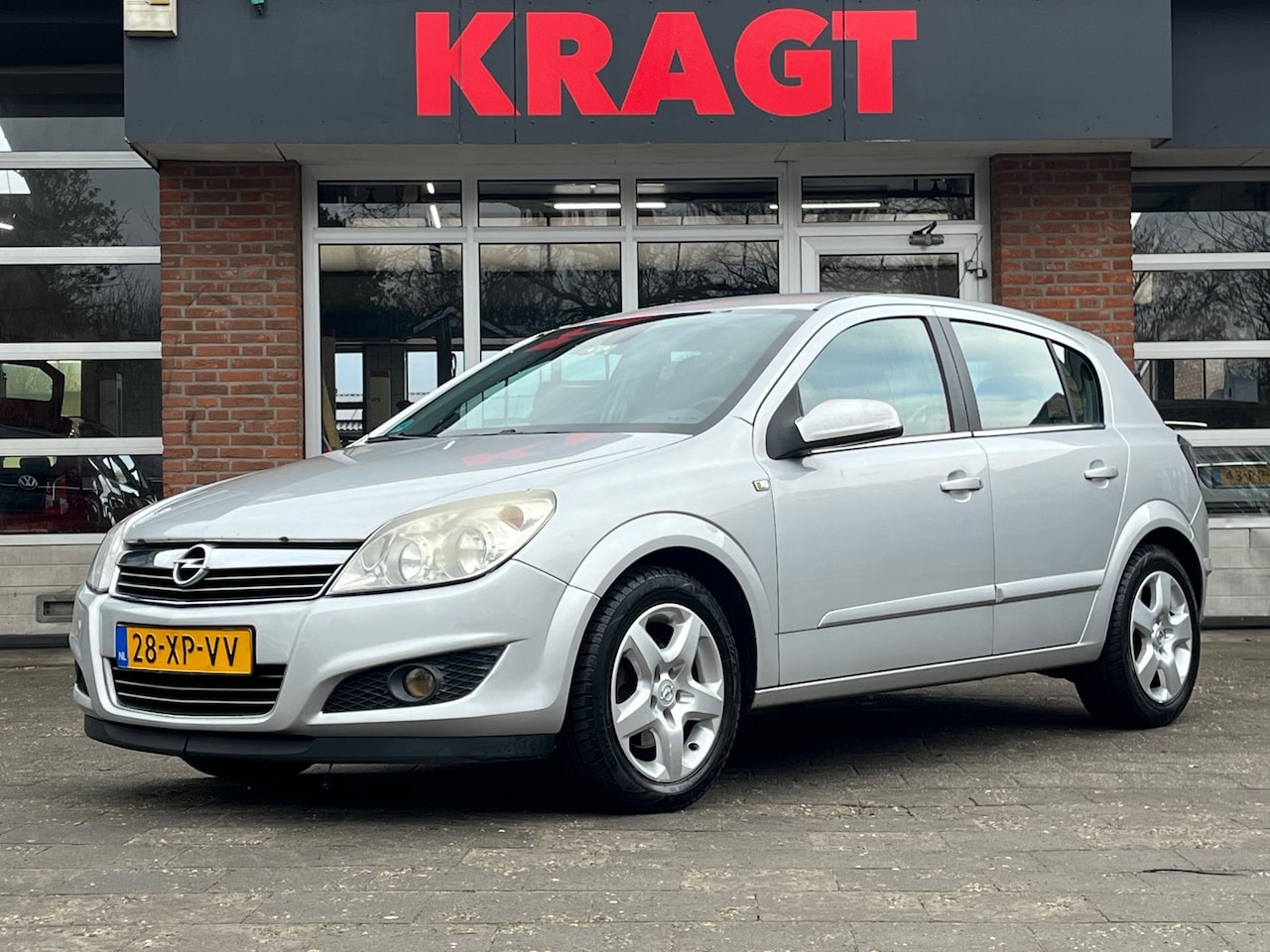 Opel Astra - Executive 1.6 116 pk - 5drs - airco - trekhaak - APK 11-2025 - AutoWereld.nl