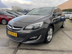 Opel Astra - 1.4 Turbo CLIMATREKHAAKINRUILMOGELIJK