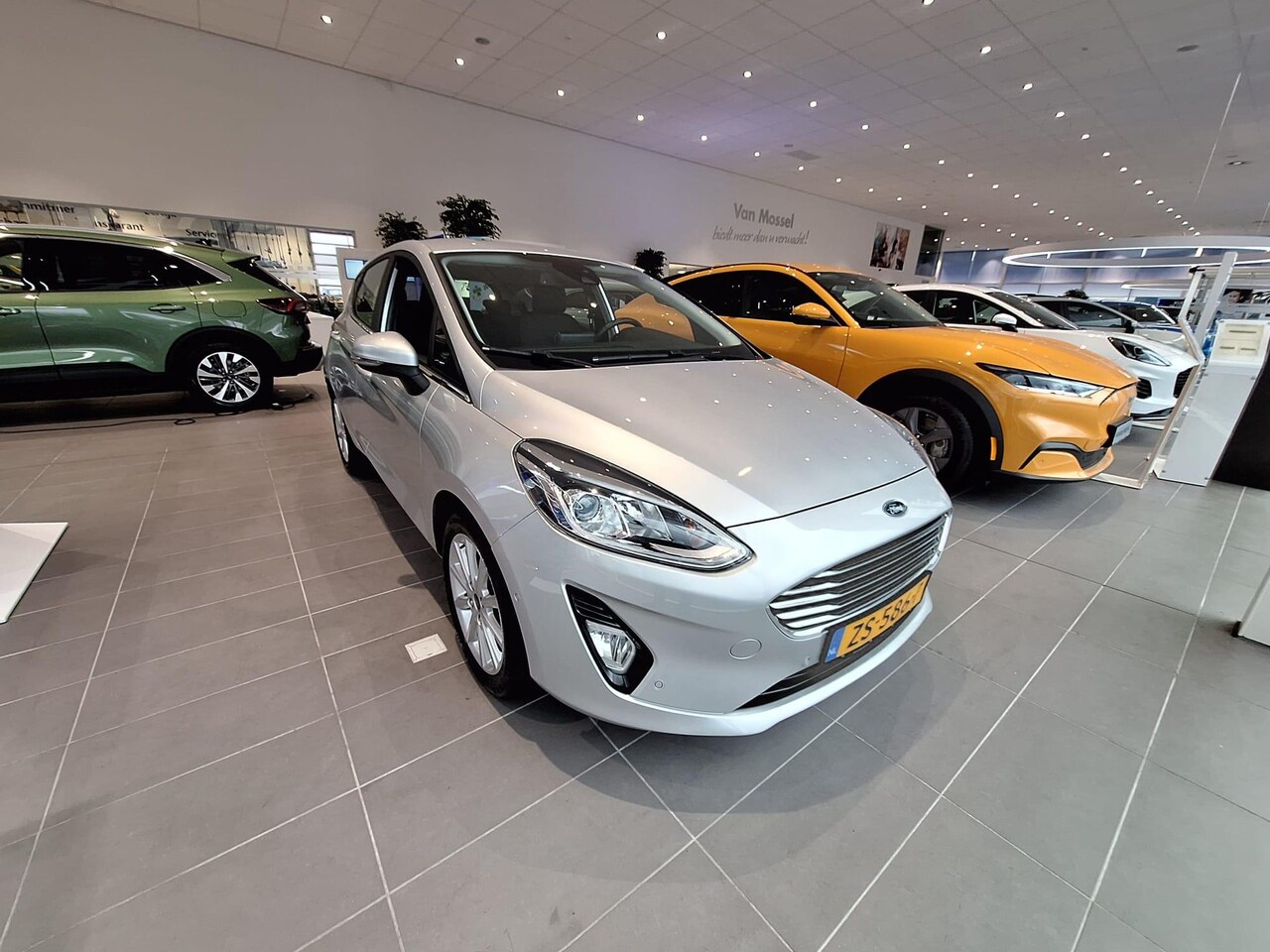 Ford Fiesta - 1.0 EcoBoost Titanium | Adaptive Cruise Control | Winter Pakket | Achteruitrijcamera | Ban - AutoWereld.nl