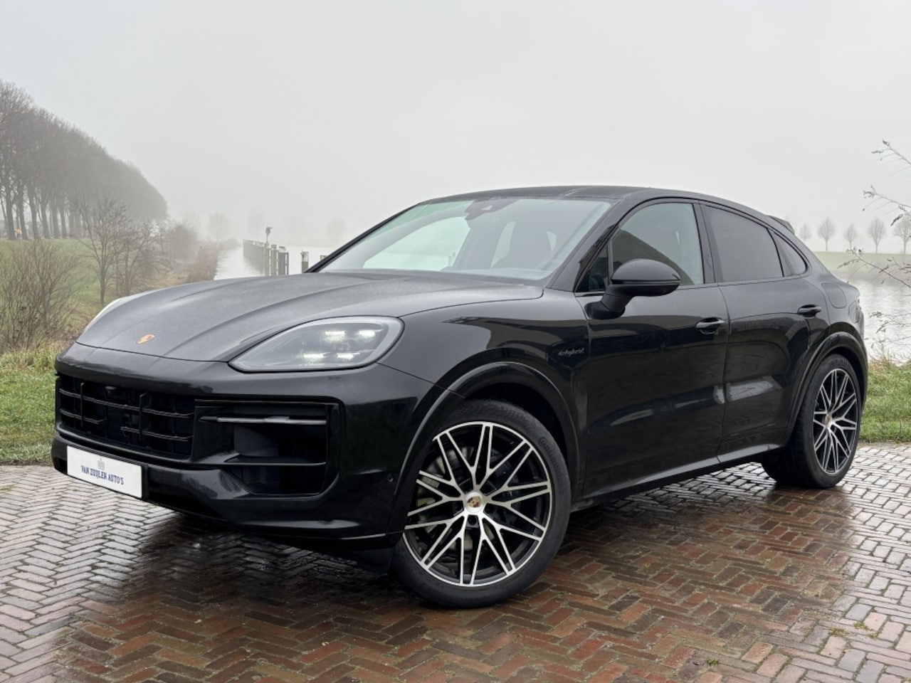 Porsche Cayenne Coupé - 3.0 E-Hybrid 470pk Luchtvering SportDesign Panorama Trekhaak - AutoWereld.nl