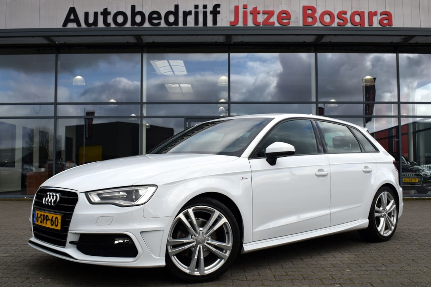 Audi A3 Sportback - 1.4 TFSi S-Line Bi-Xenon | Full Map Navi | 2x S-Line | Half Leder | Sportstoelen | 18 Inch - AutoWereld.nl