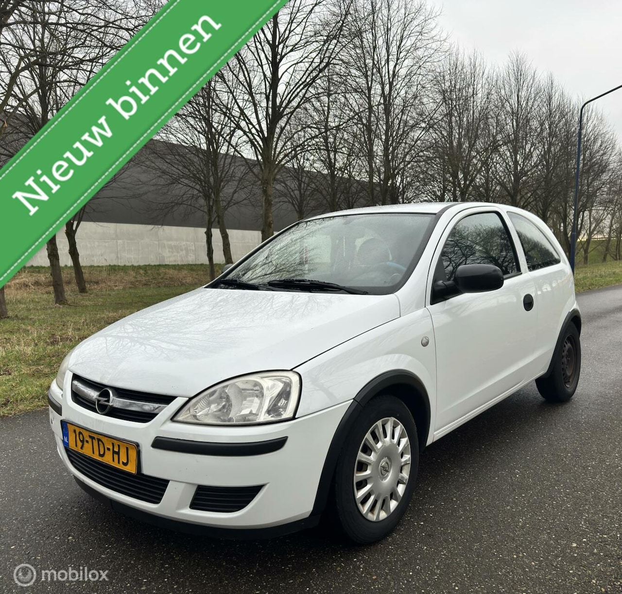 Opel Corsa - 1.2-16V Essentia INRUILKOOPJE ZO BINNEN ZO WEG! - AutoWereld.nl