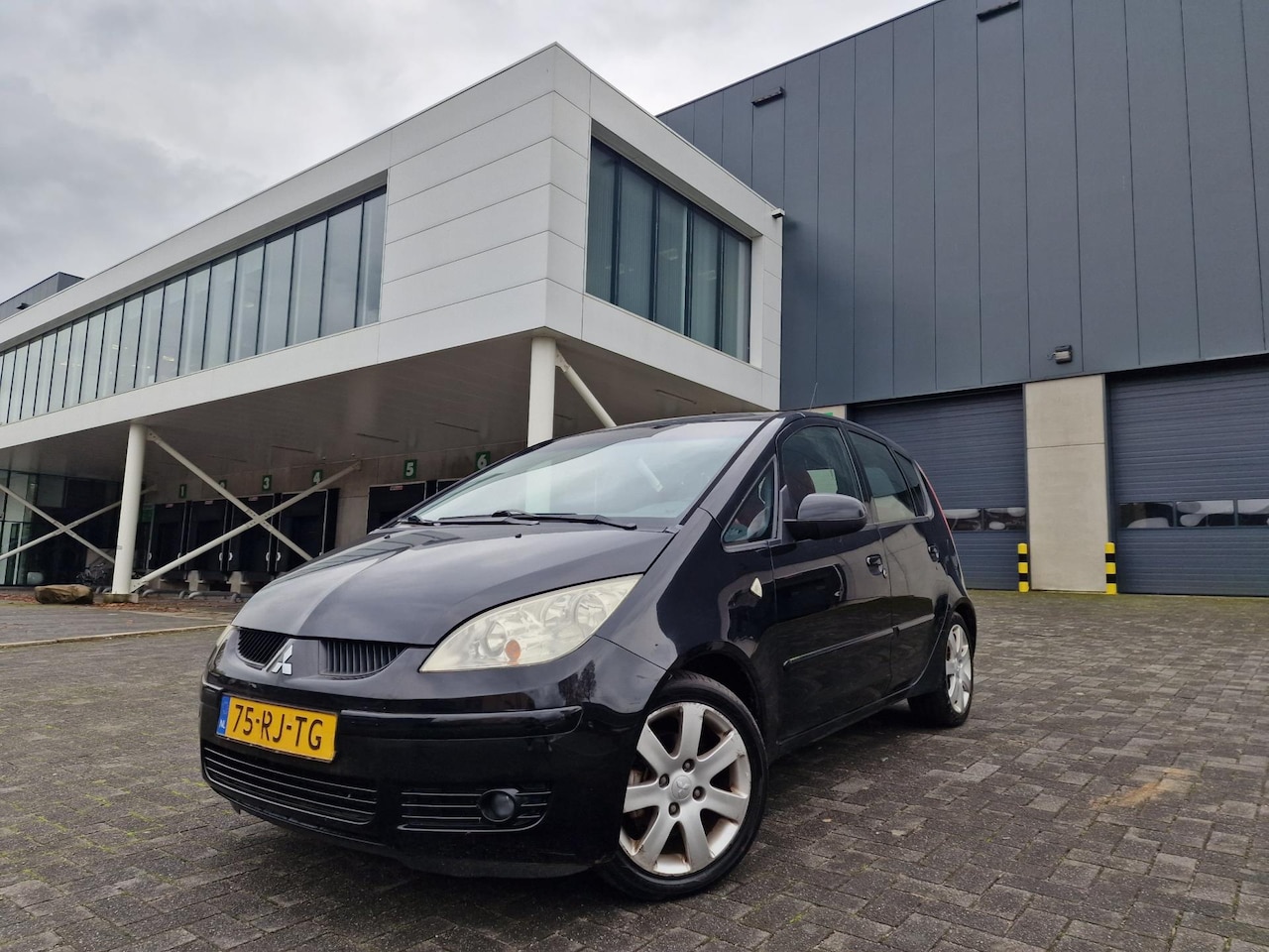 Mitsubishi Colt - 1.5 Instyle 5 DEUR AIRCO 2 X SLEUTELS - AutoWereld.nl