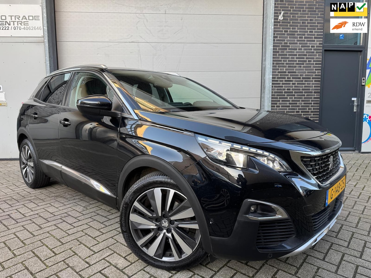 Peugeot 3008 - 1.2 PureTech Blue Lease Premium [AUT|Memory|Focal|Camera|Carplay|Dealer OH] - AutoWereld.nl