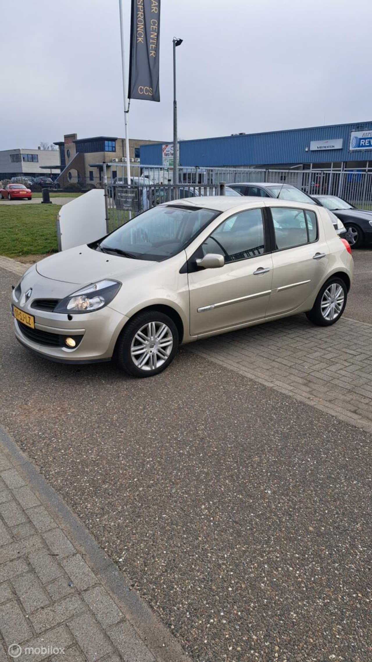 Renault Clio - 1.6-16V Initiale 1.6-16V Initiale - AutoWereld.nl