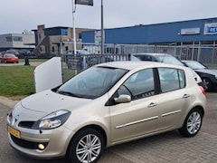 Renault Clio - 1.6-16V Initiale