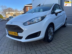 Ford Fiesta - 1.0/Airco/Aux/Distributieriem is vervangen/Goed-onderhouden/2e eigenaar