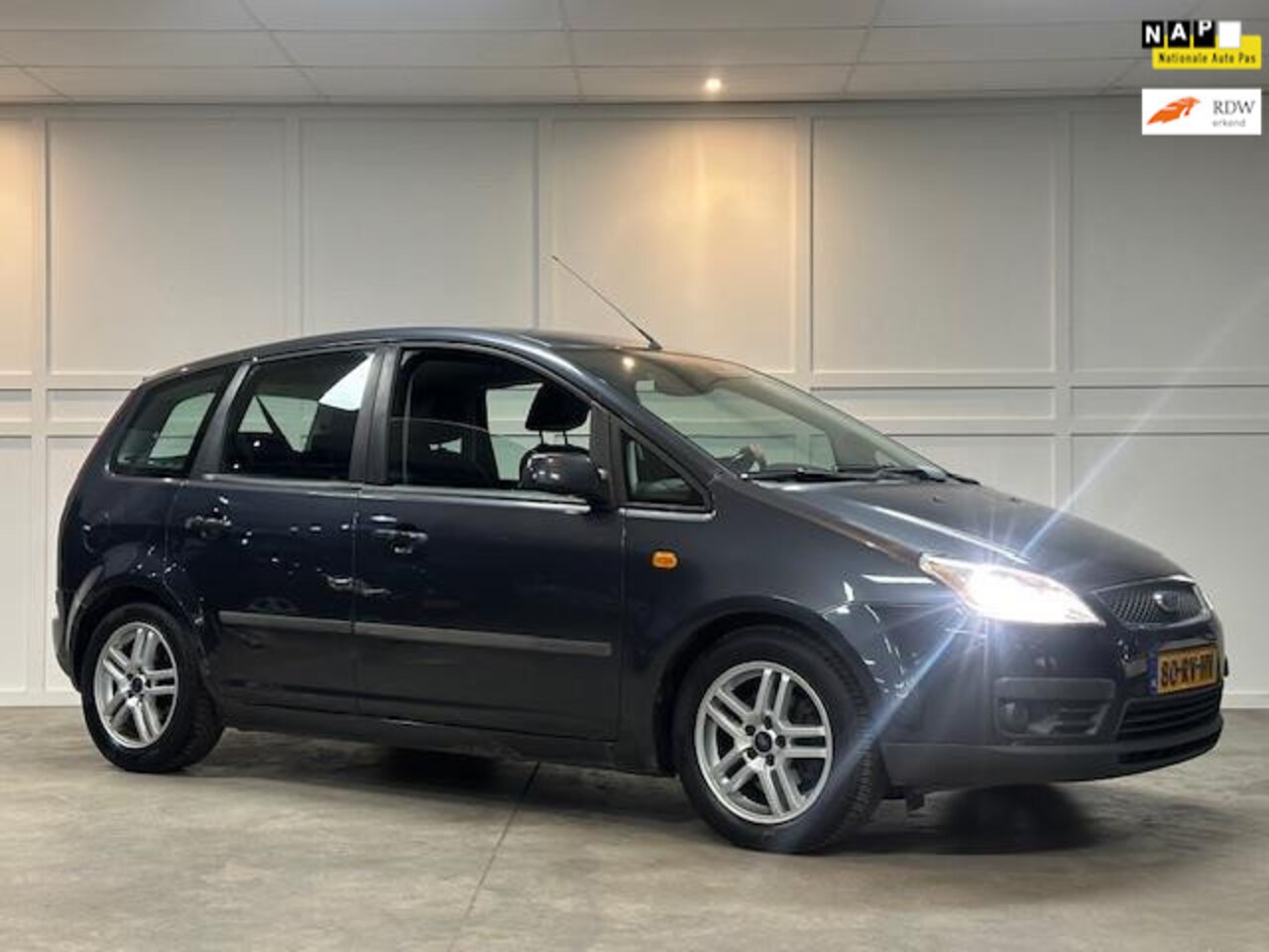 Ford Focus C-Max - 1.8-16V Futura / Airco / Leer / Nieuwe APK - AutoWereld.nl