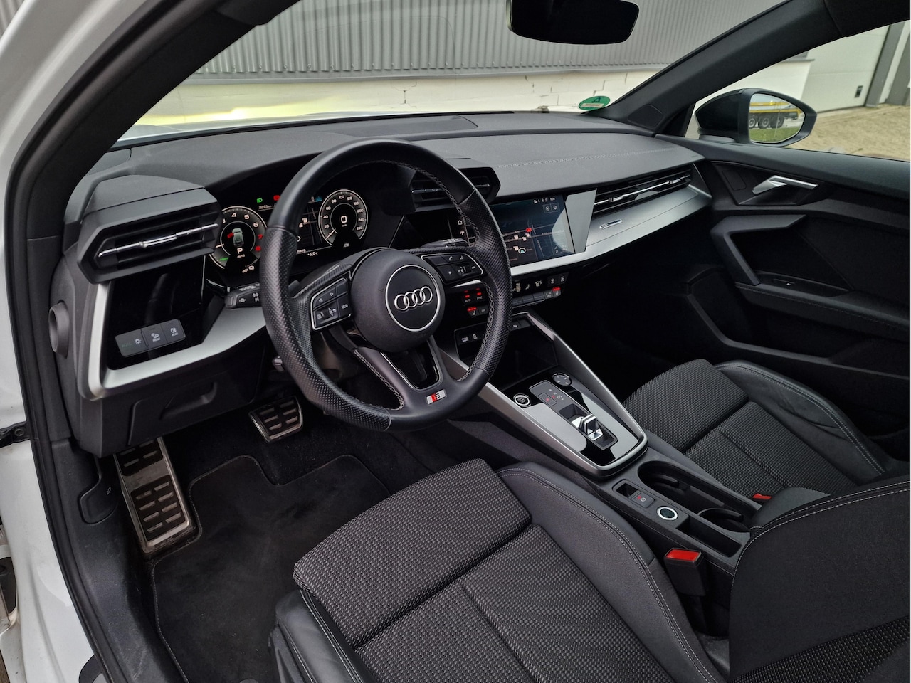 Audi A3 Sportback - 45 TFSI e 3x S-Line Edition Competition 265pk Leder Navi PDC Camera - AutoWereld.nl