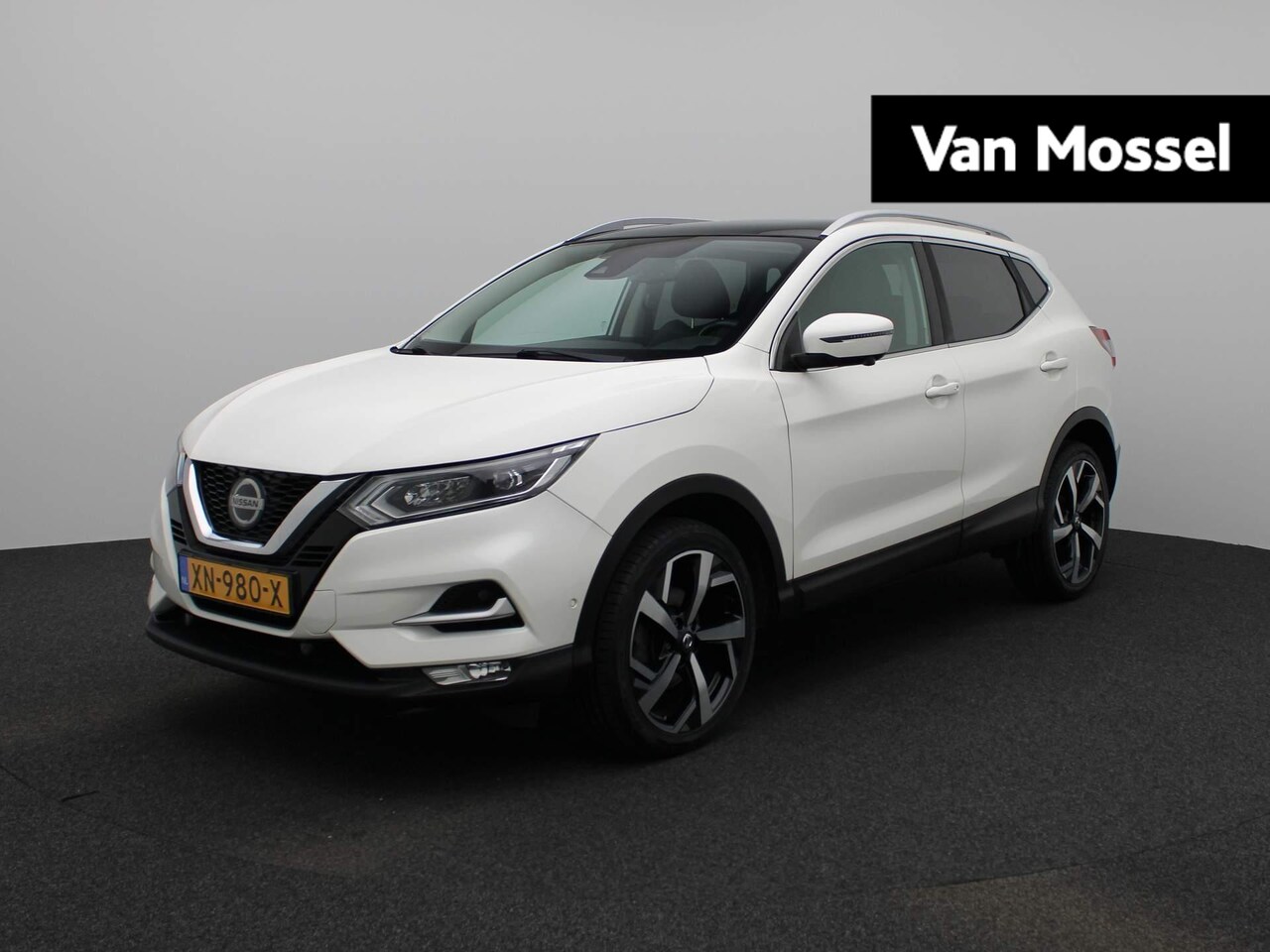 Nissan Qashqai - 1.2 Tekna | PANORAMADAK | NAVIGATIE | 360-CAMERA | HALF-LEDER | STOELVERWARMING | TREKHAAK - AutoWereld.nl