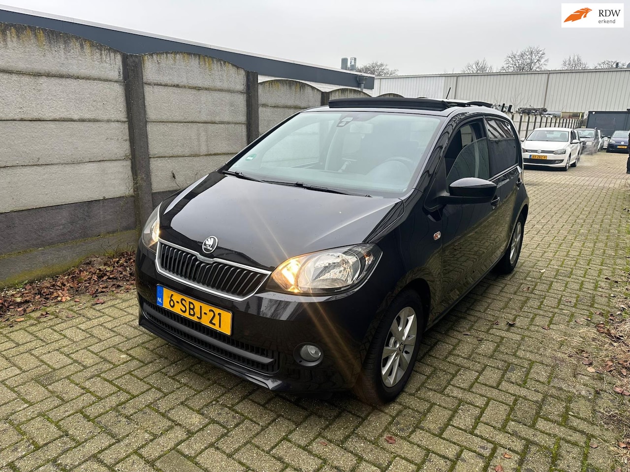 Skoda Citigo - 1.0 Greentech Arctic Air PANO/ AIRCO/ NAVI! - AutoWereld.nl