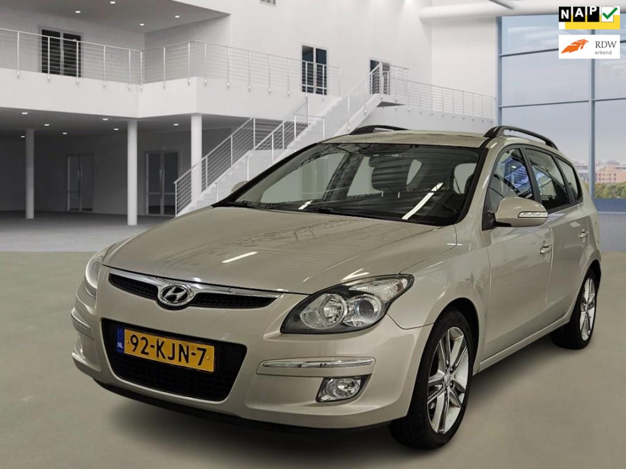 Hyundai i30 CW - 1.6i i-Catcher 1.6i i-Catcher - AutoWereld.nl