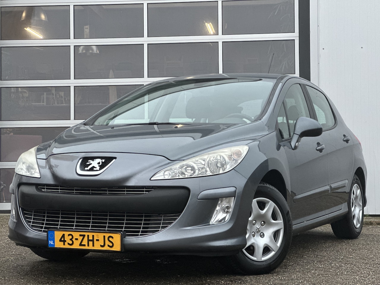 Peugeot 308 - 1.6 VTi XS 120pk | Automaat | Bluetooth | Climate Control | Cruise Control | Isofix | PDC - AutoWereld.nl