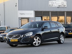 Volvo V60 - 1.6 T3 Kinetic AIRCO/LM VELGEN/NL AUTO