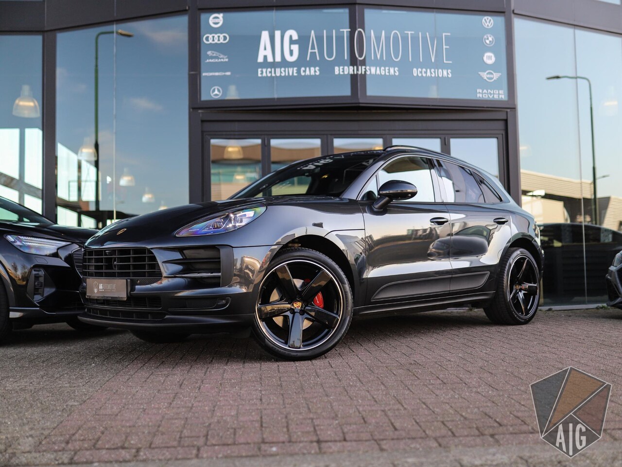 Porsche Macan - 2.0 | Luchtvering | Leder Sportstoelen | Sport Chrono | Pano | Stoelvent. | 360° Camera - AutoWereld.nl