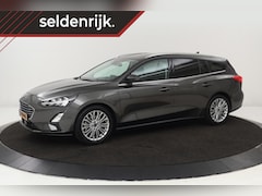 Ford Focus - 1.0 EcoBoost Titanium | Trekhaak | Camera | Full LED | Navigatie | Keyless | Park Assist |