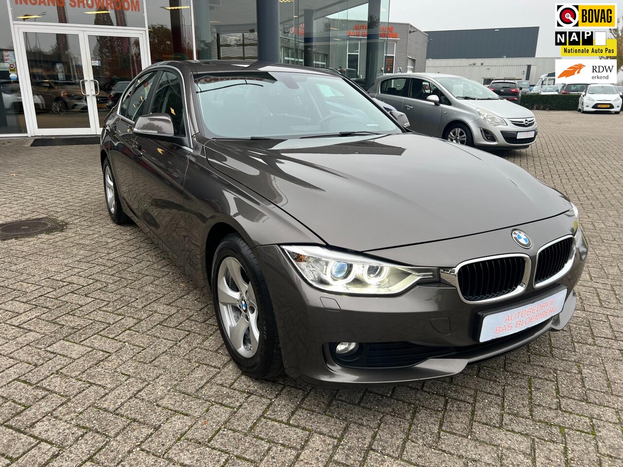 BMW 3-serie - 320i Edition Executive, Navi, trekhaak, led/ bi-xenon, Bluetooth, NAP!, etc. - AutoWereld.nl