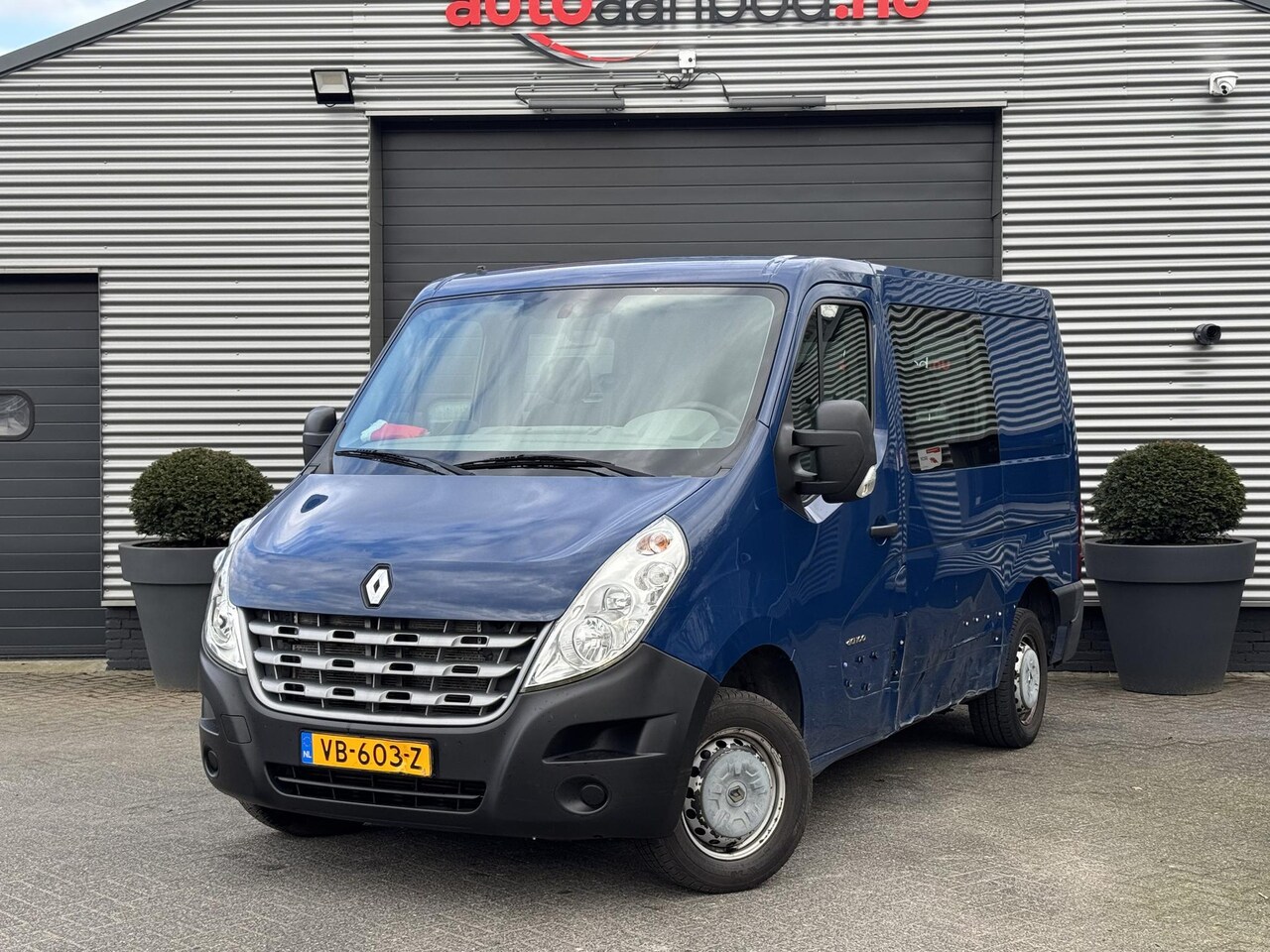 Renault Master - T33 2.3 dCi L1H1 Eco Rolstoel Lift | Airco | Radio | - AutoWereld.nl