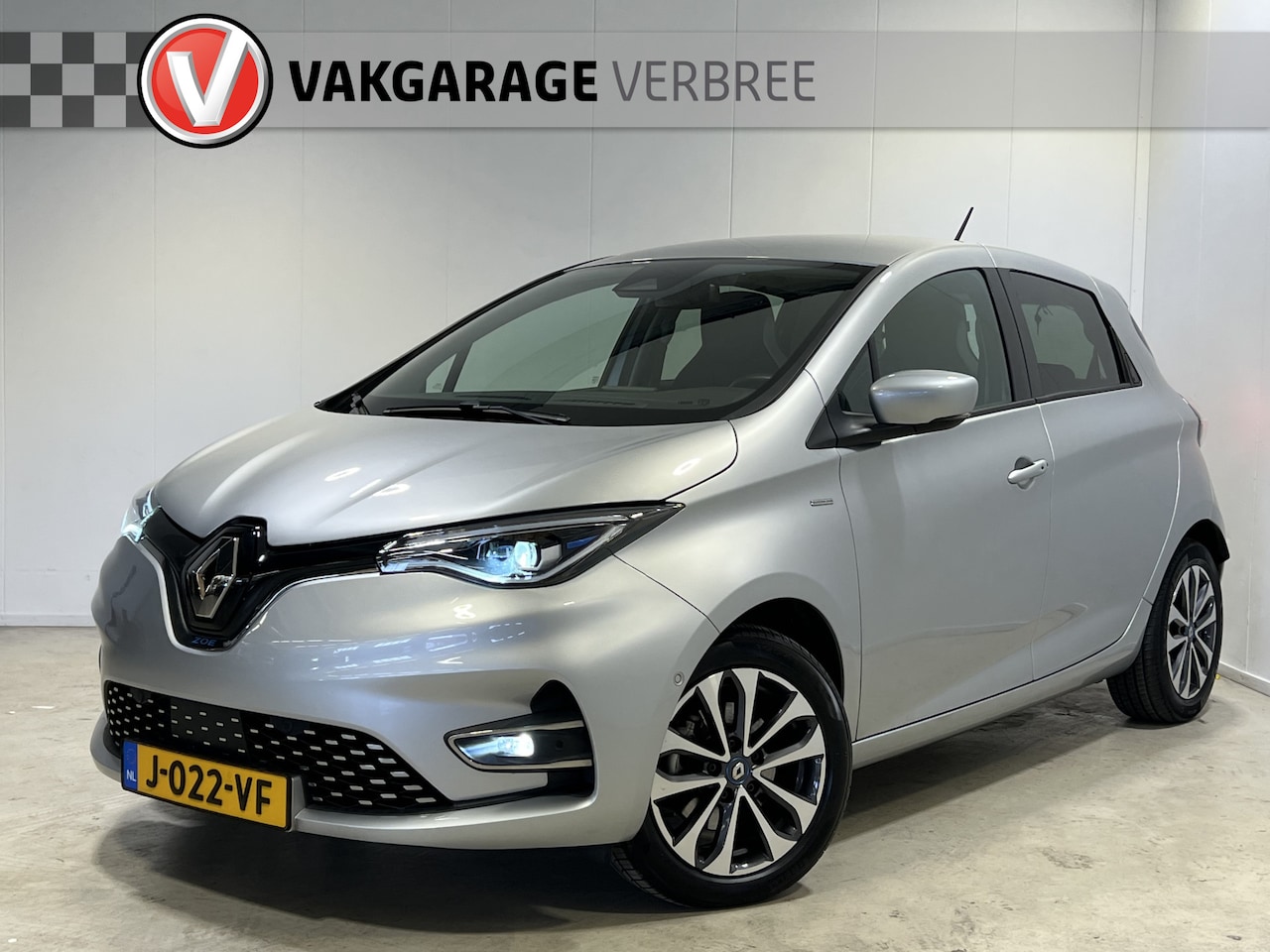 Renault Zoe - R135 Edition One 52 kWh | Navigatie/Android/Apple Carplay | LM Velgen 16" | Lederen Bekled - AutoWereld.nl