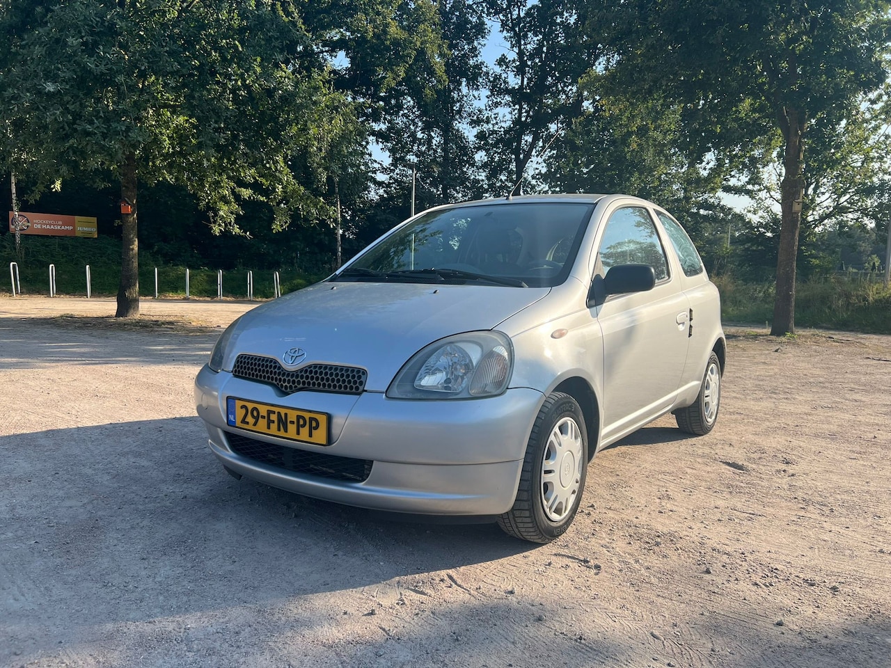 Toyota Yaris - 1.3-16V VVT-i Luna - AutoWereld.nl