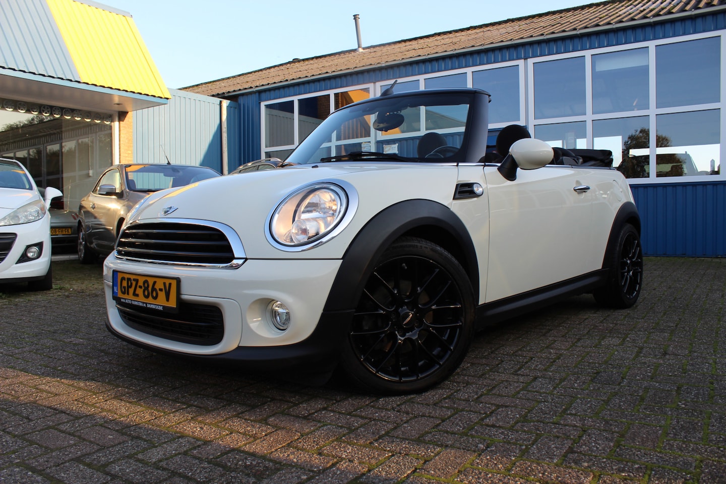 MINI Cabrio - 1.6-16V "One Pepper" Clima - Cruise - JCW wielen !!! - AutoWereld.nl