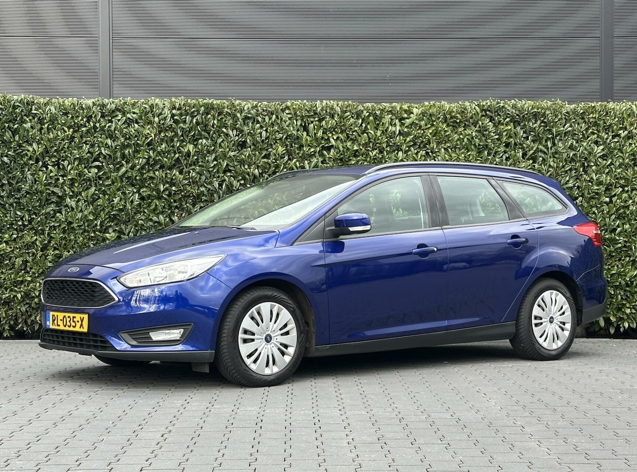 Ford Focus Wagon - 1.0 Lease Edition 1.0 Lease Edition, NL AUTO, NAP LOGISCH, AIRCO, CRUISE, NAVI, PARKEERSENSOREN, TREKHAAK - AutoWereld.nl