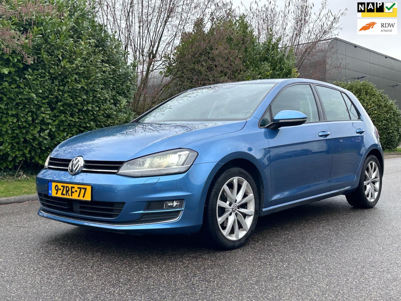 Volkswagen Golf - 1.4 TSI Highline Automaat*Achteruit camera*Navigatie*NAP*LED*Cruise*Clima*Stoelverwarming* - AutoWereld.nl