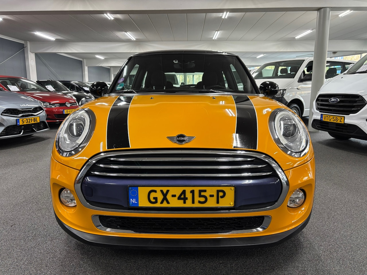 MINI Cooper - Mini 1.5 Pepper NL-auto, Pano, + set winterbanden, 56621 KM - AutoWereld.nl