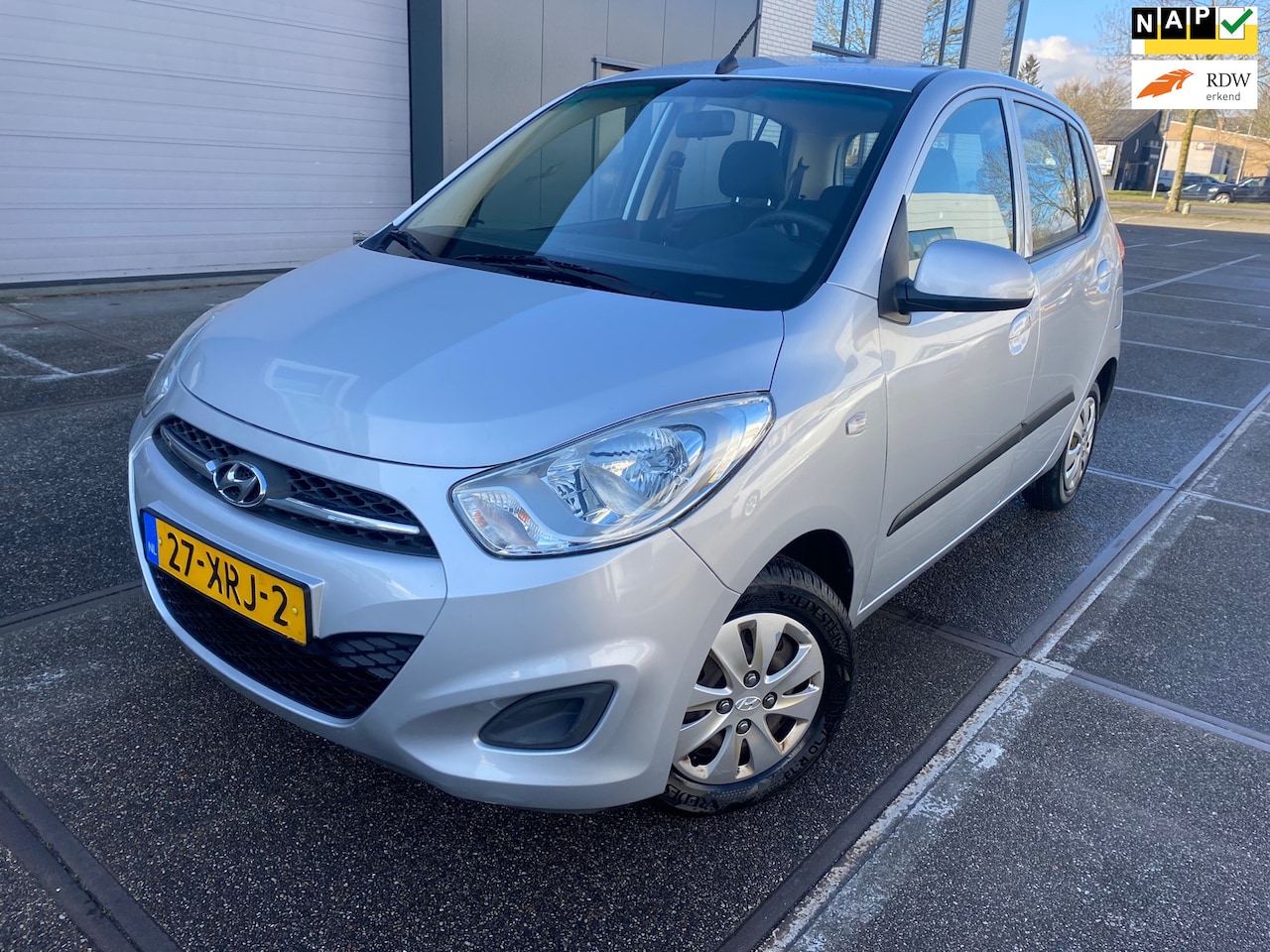 Hyundai i10 - 1.1 i-Drive Cool / 1 JAAR APK / AIRCO / NAP / 5DRS / BOEKJES/ ZEER NETTE AUTO!!! - AutoWereld.nl