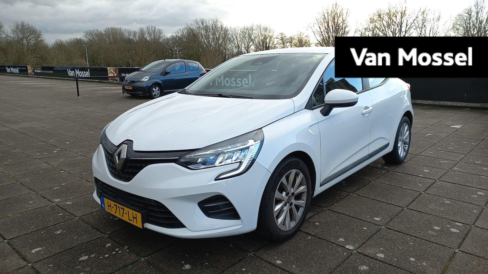 Renault Clio - 1.0 TCe Zen | 1e eigenaar | Navigatie | LM velgen | Airco - AutoWereld.nl