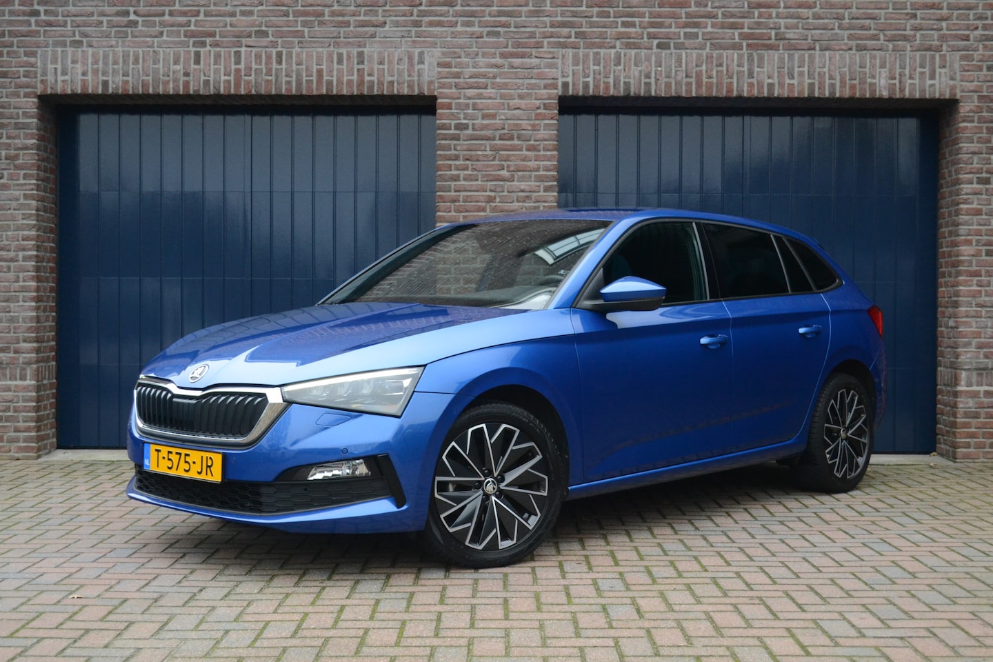 Skoda Scala - 1.0 TSI Sport Business | Camera | Carplay | Keyless start | Sportstoelen - AutoWereld.nl