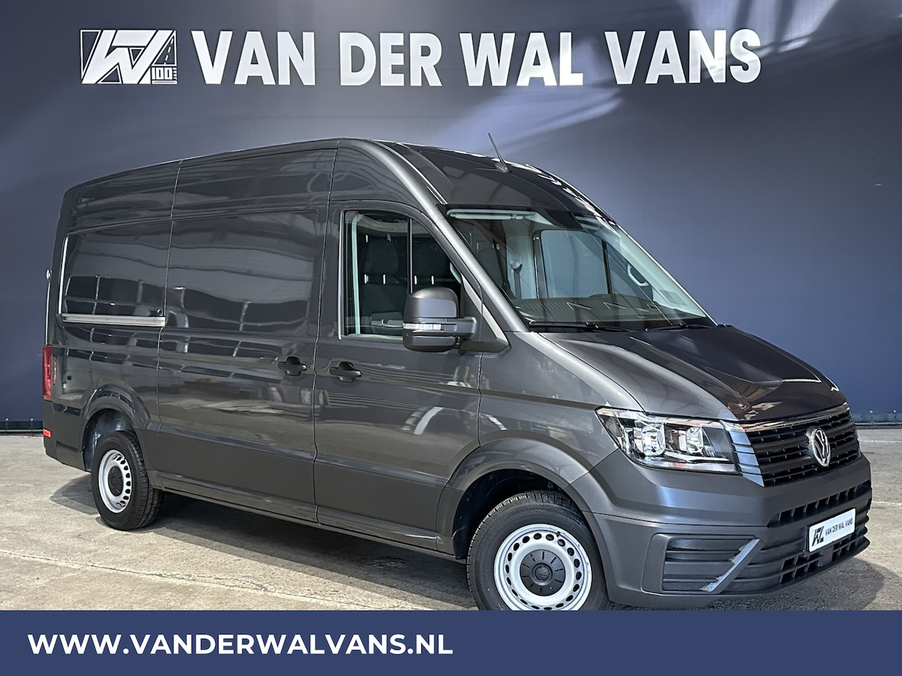 Volkswagen Crafter - 2.0 TDI 141pk L3H3 L2H2 Euro6 Airco | Cruisecontrol | 3000kg Trekhaak Bijrijdersbank - AutoWereld.nl